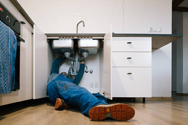 Professional Leak Detection technician working in Loon Lake, WA